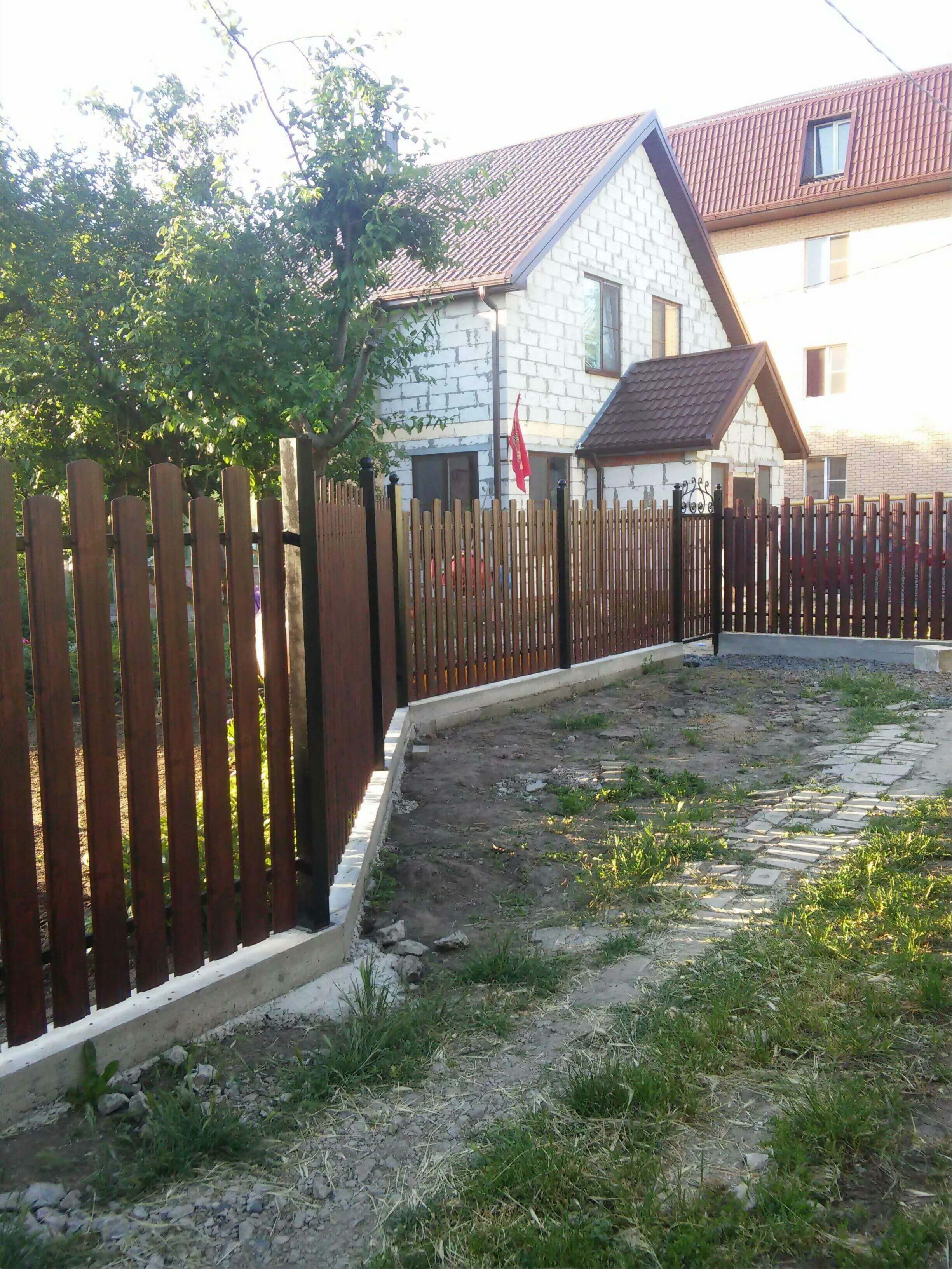 Забор из штакетника 90м фото4 в Сыктывкаре