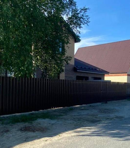 забор из штакетника шоколад фото3 в Сыктывкаре