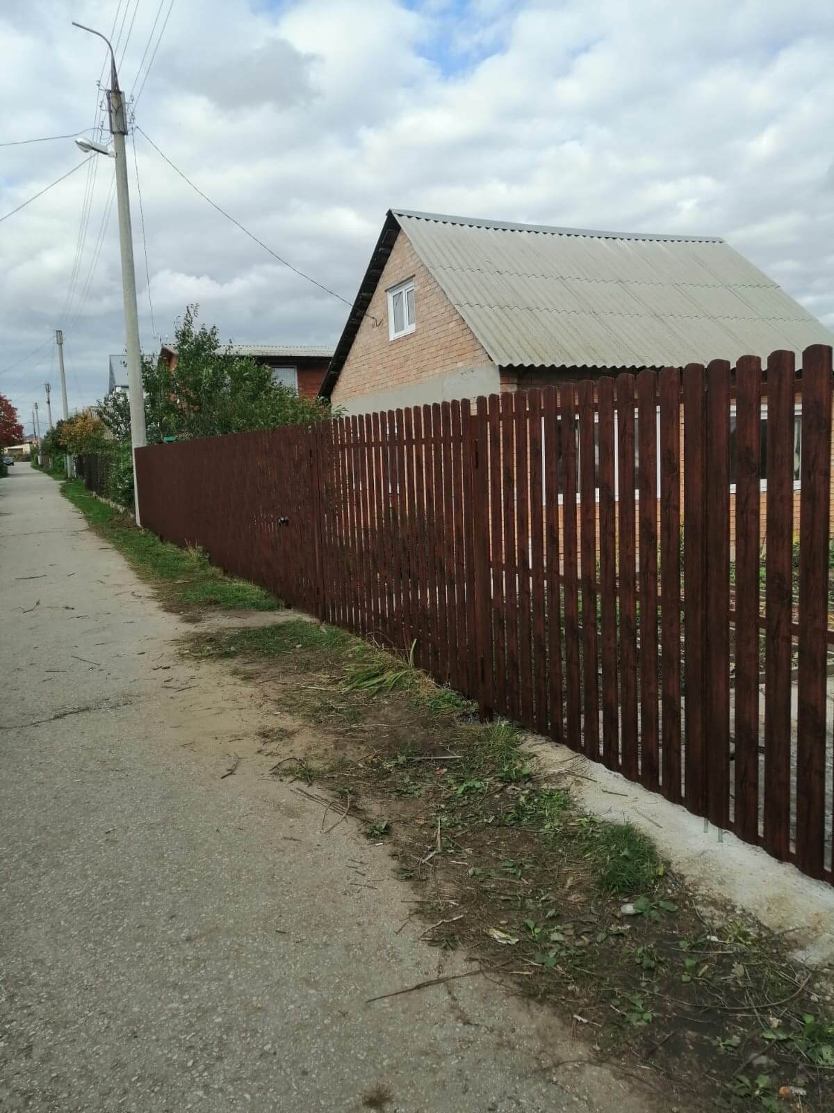 Забор из Евроштакетника 42м в покрытии под дерево SteelArt Античный Дуб фото 3 в Сыктывкаре