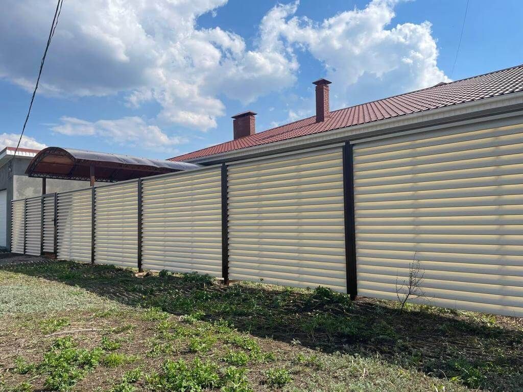 Забор из ламелей Еврожалюзи 25м RAL1015/1015 Слоновая Кость двусторонний в Сыктывкаре