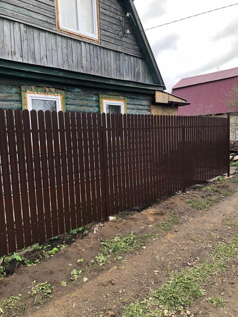 Забор из штакетника ЭКО-М 22м RAL8017/8017 Шоколад двусторонний в Сыктывкаре