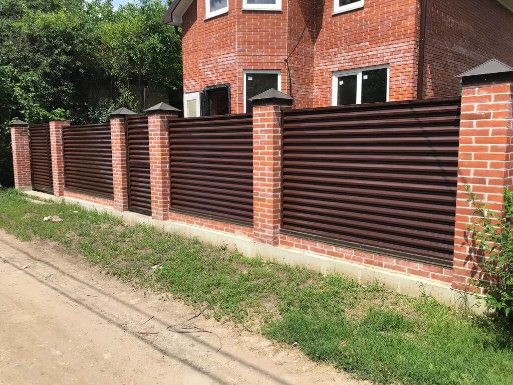 Забор из ламелей ЭКО-Z усиленных 25м RAL8017/8017 Шоколад двусторонний в Сыктывкаре