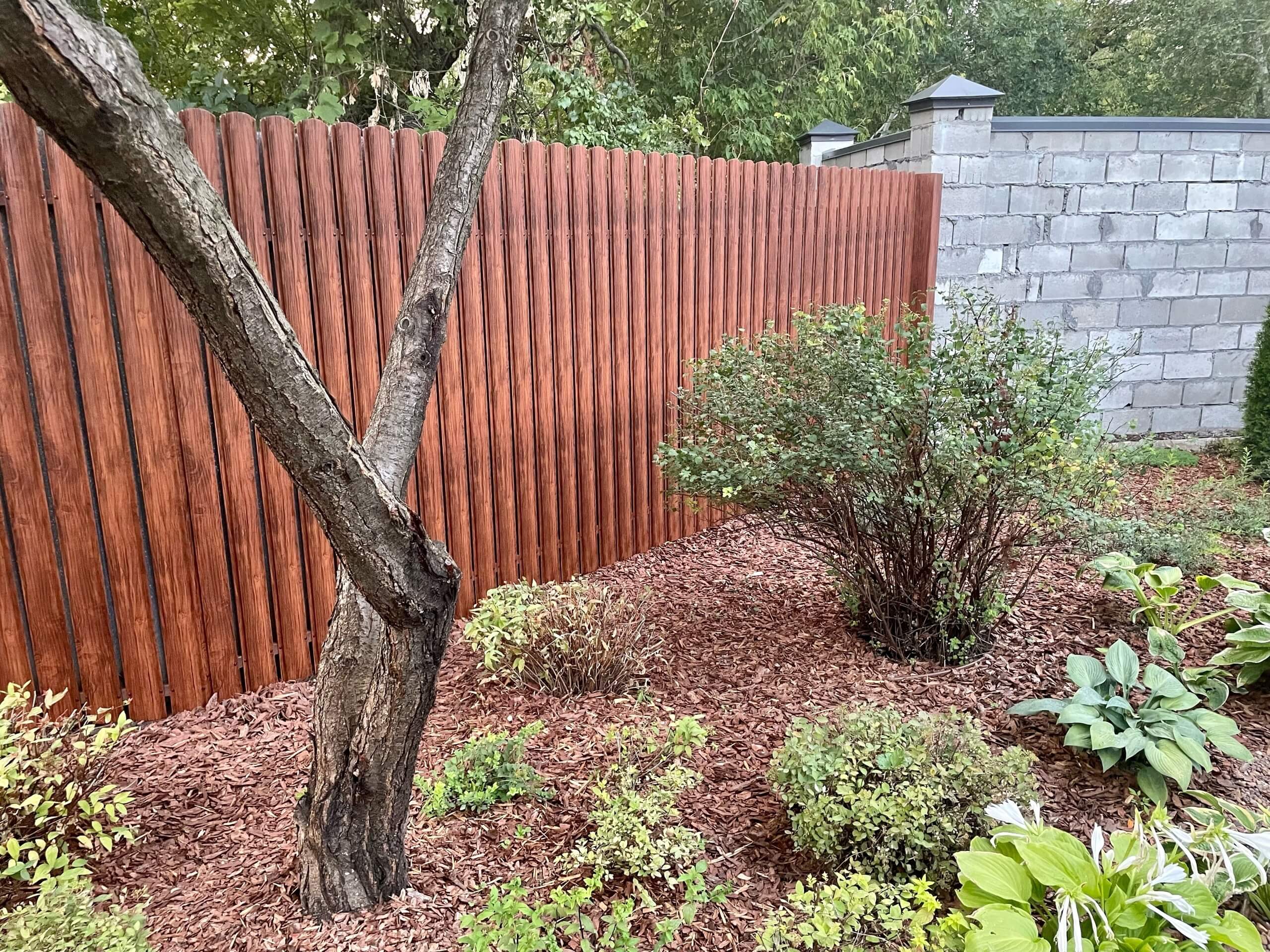 Забор из фигурного штакетника 19м в древесном оттенке Темное Дерево Printech фото 5 в Сыктывкаре