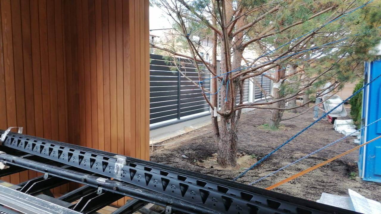 Забор-ранчо из металлопланкена 36м RAL7024 Серый Графит фото 2 в Сыктывкаре
