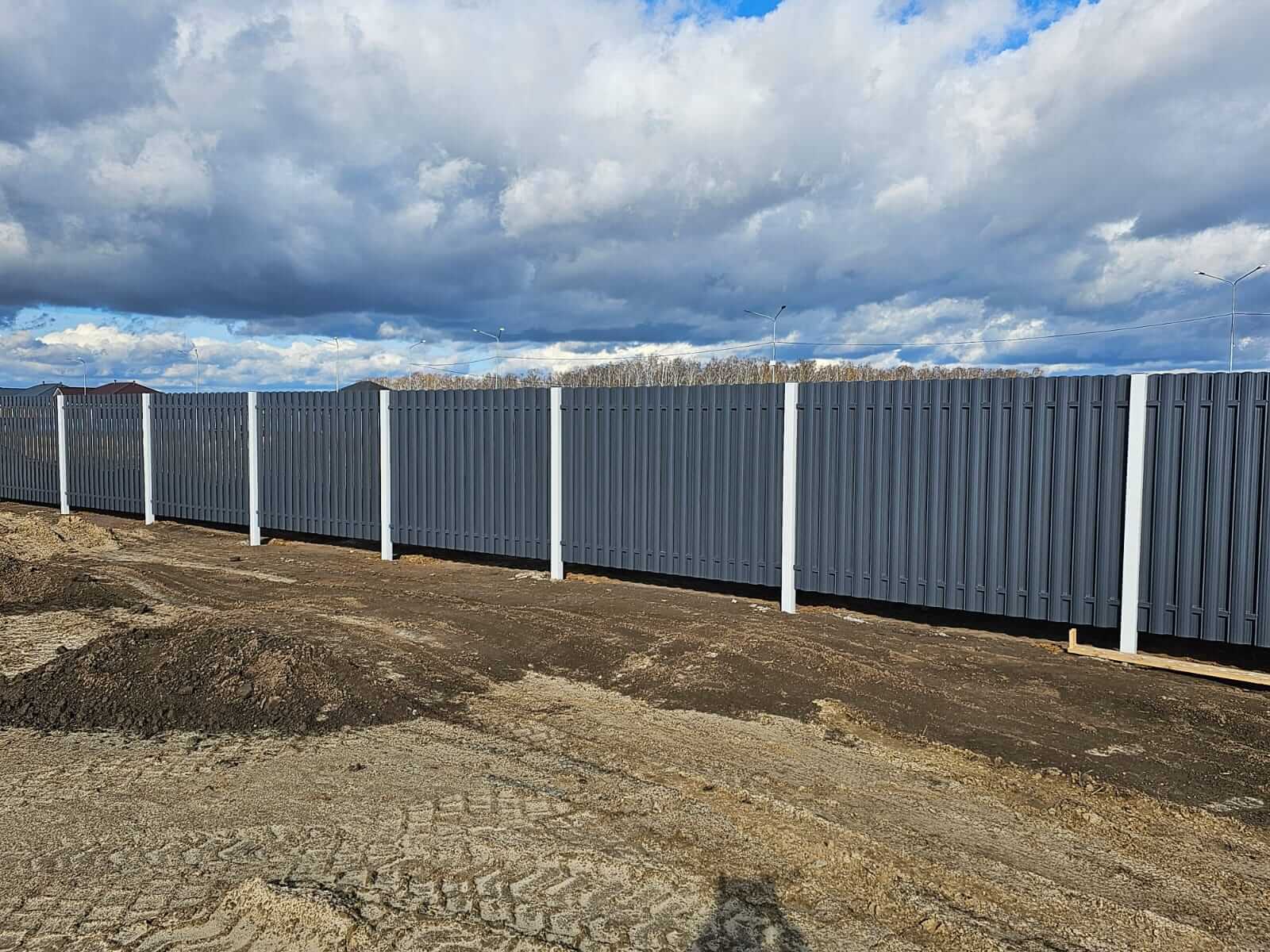 Забор из евроштакетника 234м RAL7024/7024 Серый Графит двусторонний фото 2 в Сыктывкаре