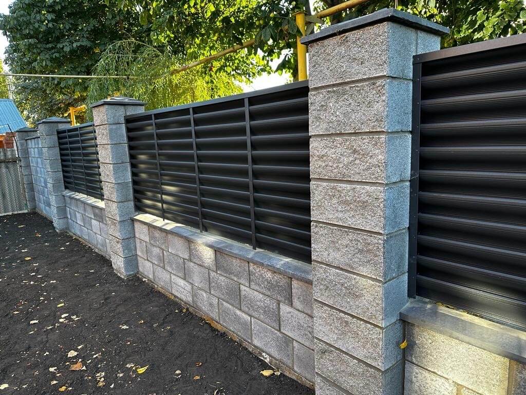 Забор-жалюзи 19м RAL7024/7024 Серый Графит двусторонний MATTE фото 6 в Сыктывкаре