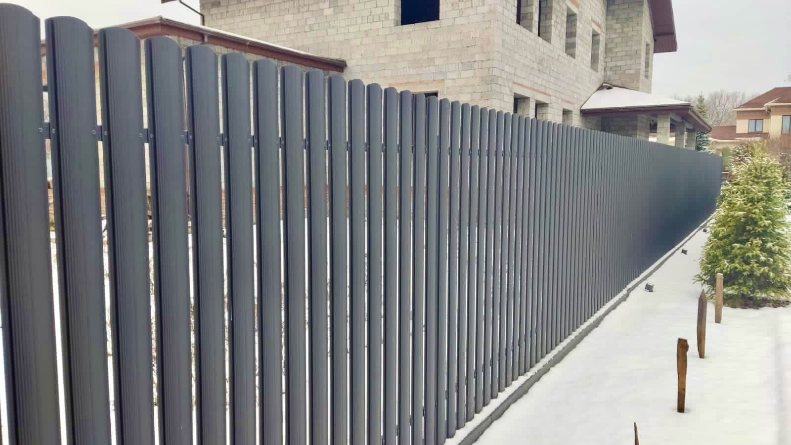 Забор из евроштакетника 33м RAL7024/7024 Серый Графит двусторонний МАТТЕ в Сыктывкаре