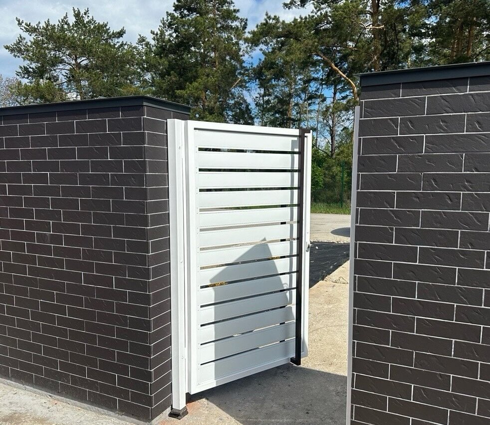 Калитка из металлопланкена RAL9003 Белый фото 4 в Сыктывкаре