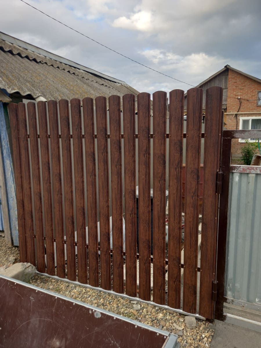 Забор из евроштакетника 2м Античный Дуб SteelArt двусторонний в Сыктывкаре