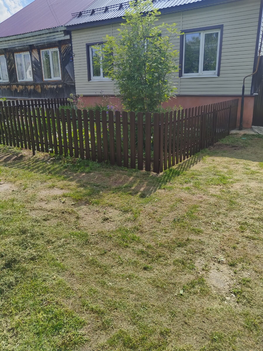 Забор из евроштакетника 18м RAL8017/8017 Шоколад двусторонний фото 1 в Сыктывкаре