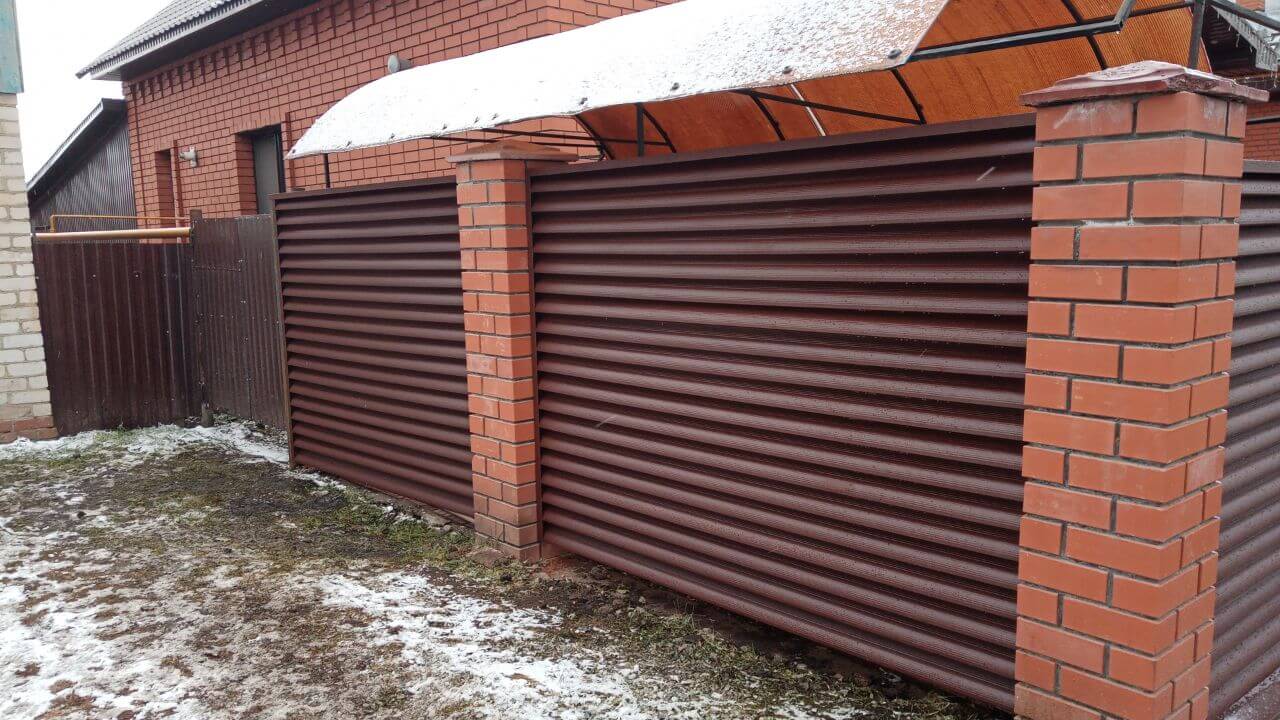 Забор из ламелей еврожалюзи 12м RAL8017/8017 Шоколад двусторонний МАТТЕ фото 4 в Сыктывкаре