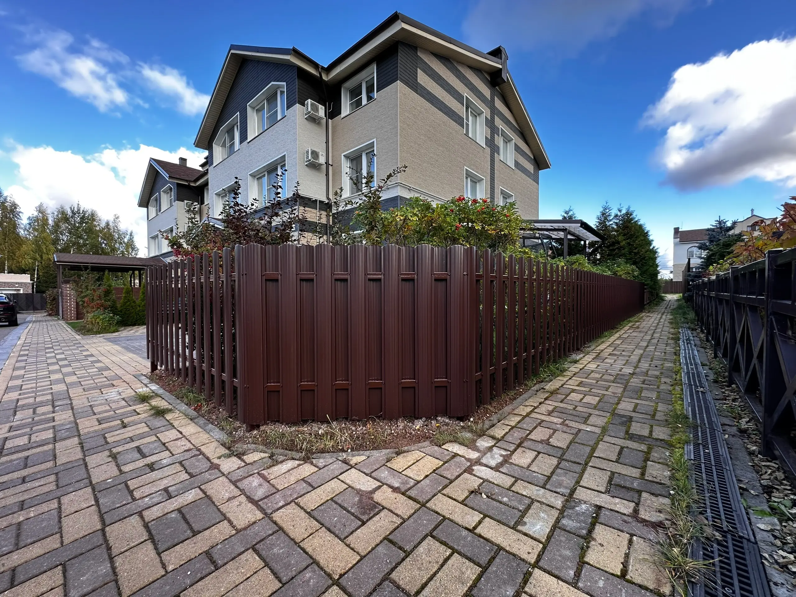 Заборчик из евроштакетника 18м RAL8017/8017 Шоколад двусторонний фото 1 в Сыктывкаре
