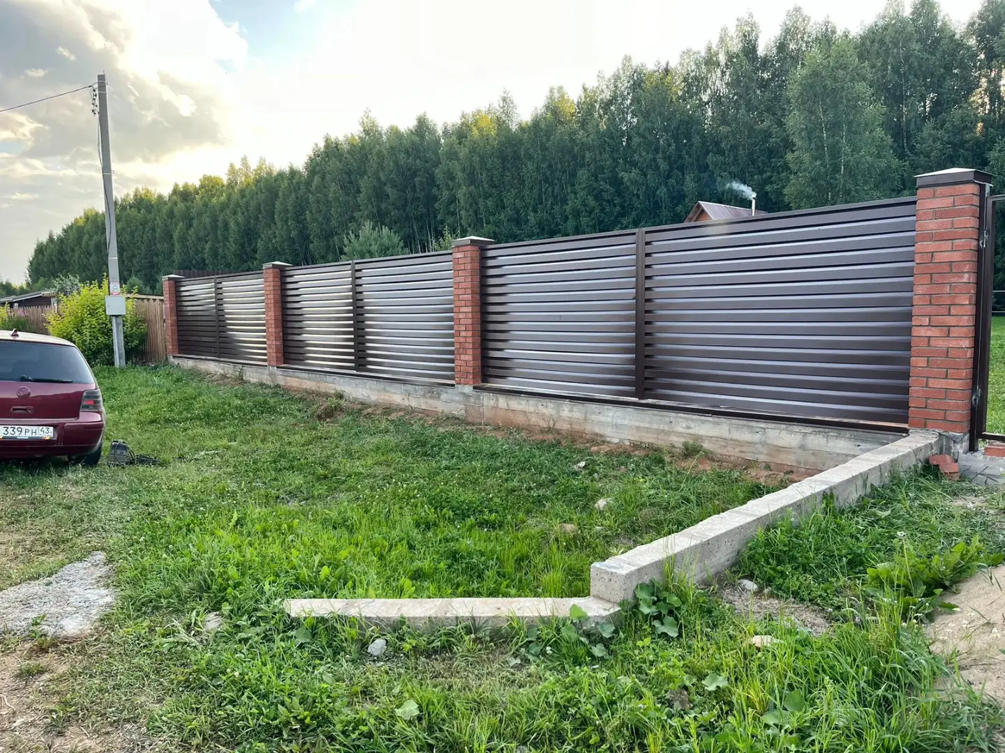 Забор-жалюзи из ламелей Хай-Тек 26м RAL8017/8017 Шоколад двусторонний в Сыктывкаре